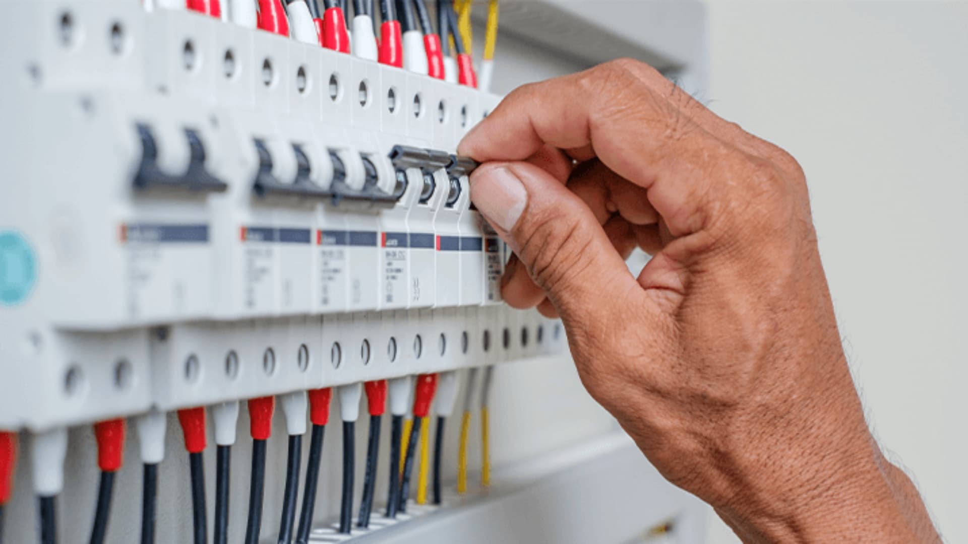 Comment faire la demande de pose d'un compteur électrique en France ?